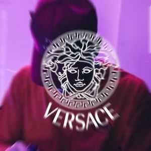 Meet your Posher, Dominic